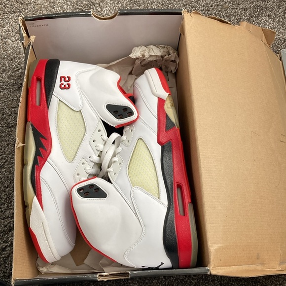 NWOT Air Jordan 5 Retro Fire Red (2006) US 11 - Picture 8 of 11